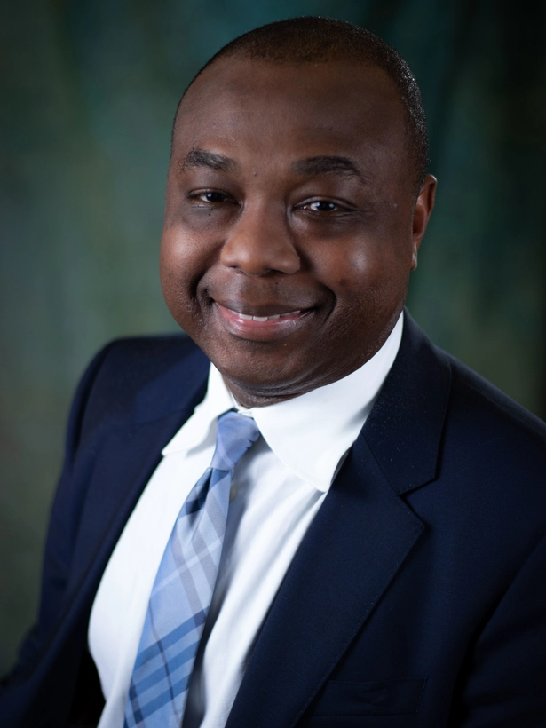 Dr. Fred White Headshot picture